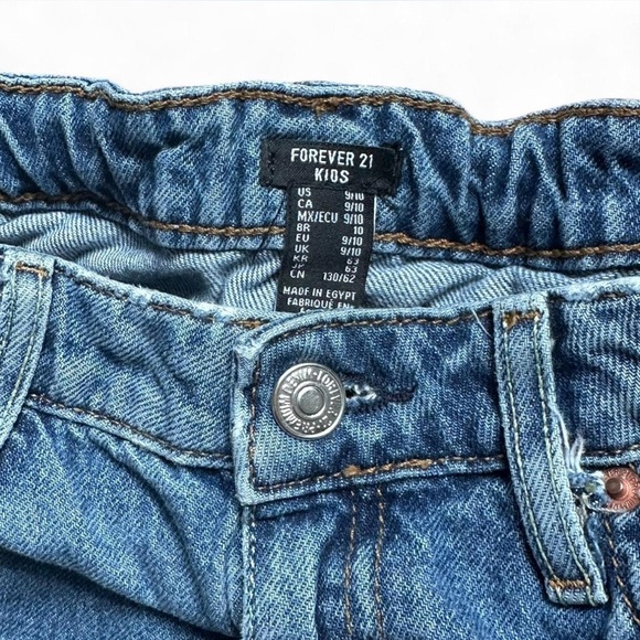 Forever 21 kids Distressed Blue Straight Leg Jeans size 9/10 - Picture 3 of 8